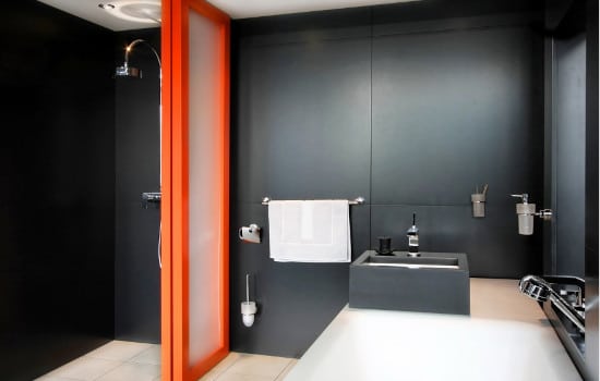 Salle de bain noir mat couleur tendance en 2025 pour une salle de bain luxe
